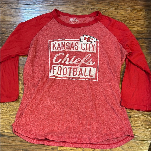Kansas City Chiefs Red Raglan Shirt - Picture 1 of 5